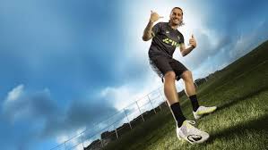 而赛场周边 而赛场周边